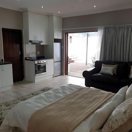 Uitenhage Pongola Road Self Catering Accommodation מראה חיצוני תמונה