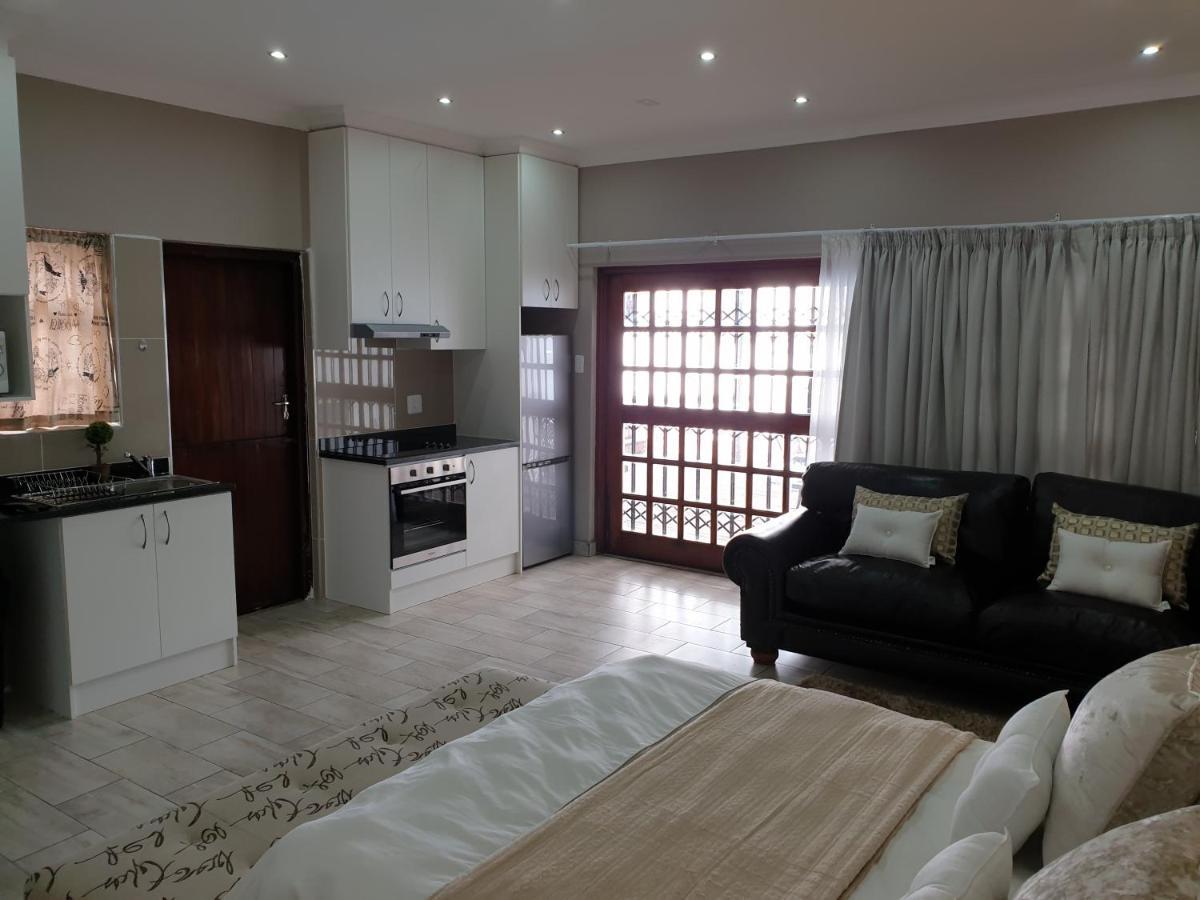 Uitenhage Pongola Road Self Catering Accommodation מראה חיצוני תמונה