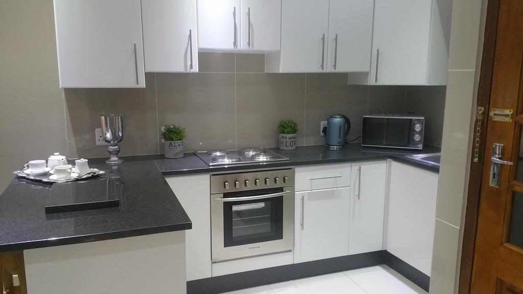 Uitenhage Pongola Road Self Catering Accommodation מראה חיצוני תמונה