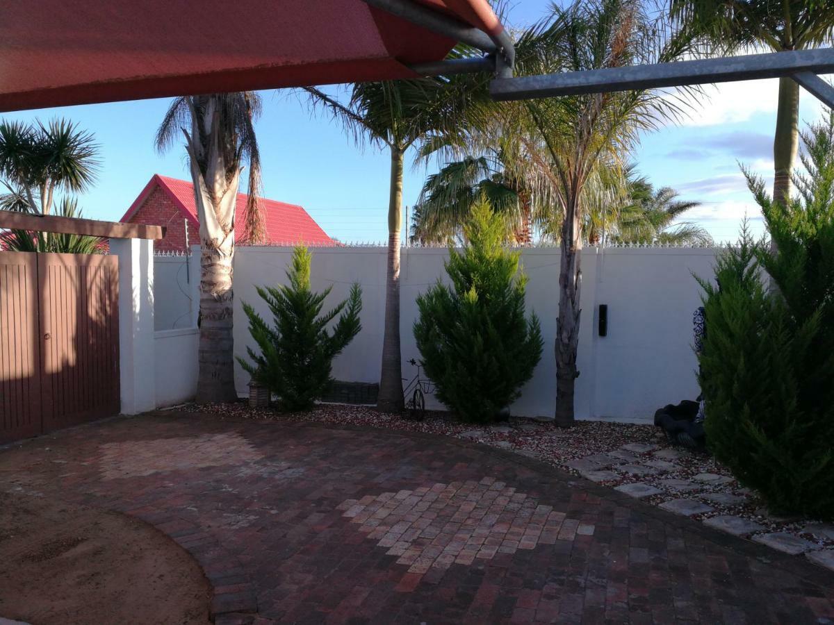 Uitenhage Pongola Road Self Catering Accommodation מראה חיצוני תמונה