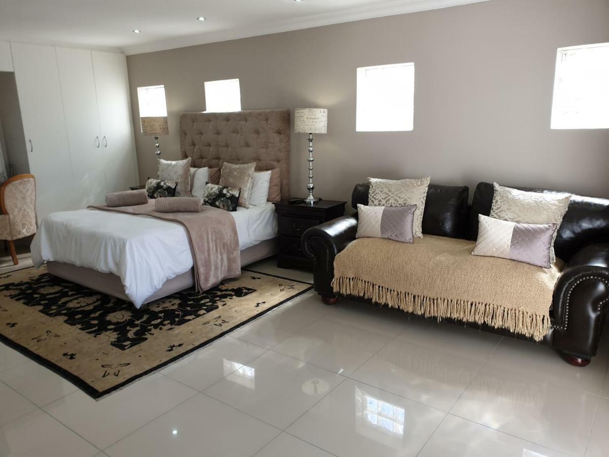 Uitenhage Pongola Road Self Catering Accommodation מראה חיצוני תמונה