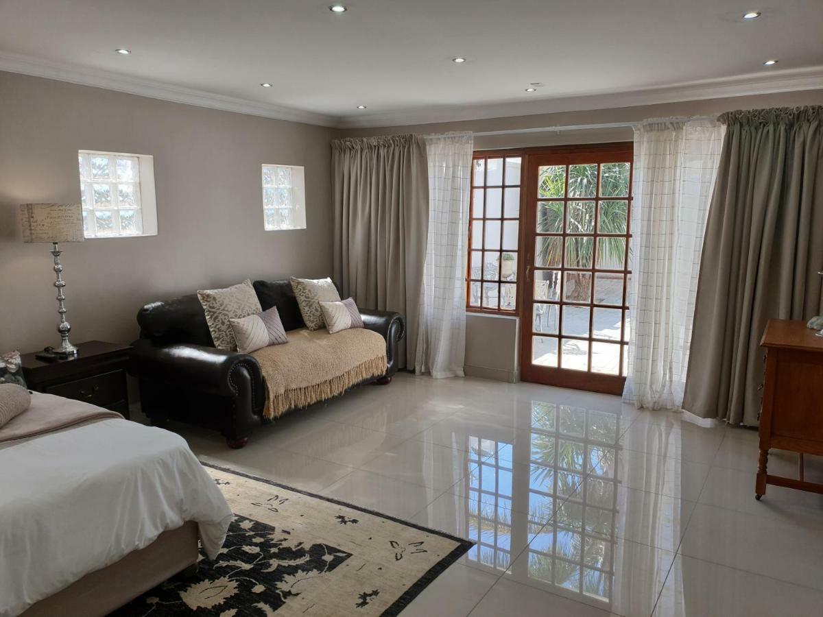 Uitenhage Pongola Road Self Catering Accommodation מראה חיצוני תמונה