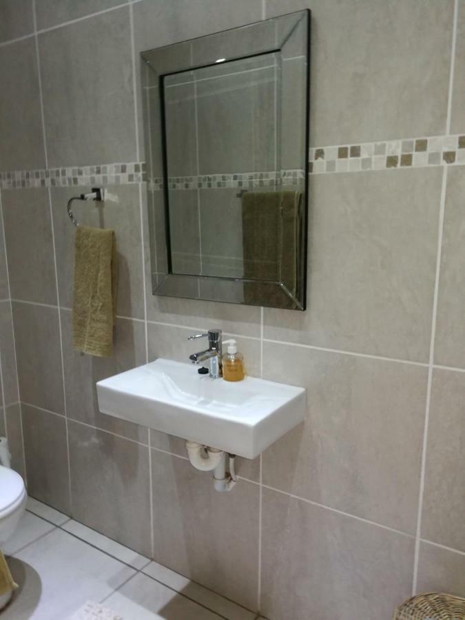 Uitenhage Pongola Road Self Catering Accommodation מראה חיצוני תמונה