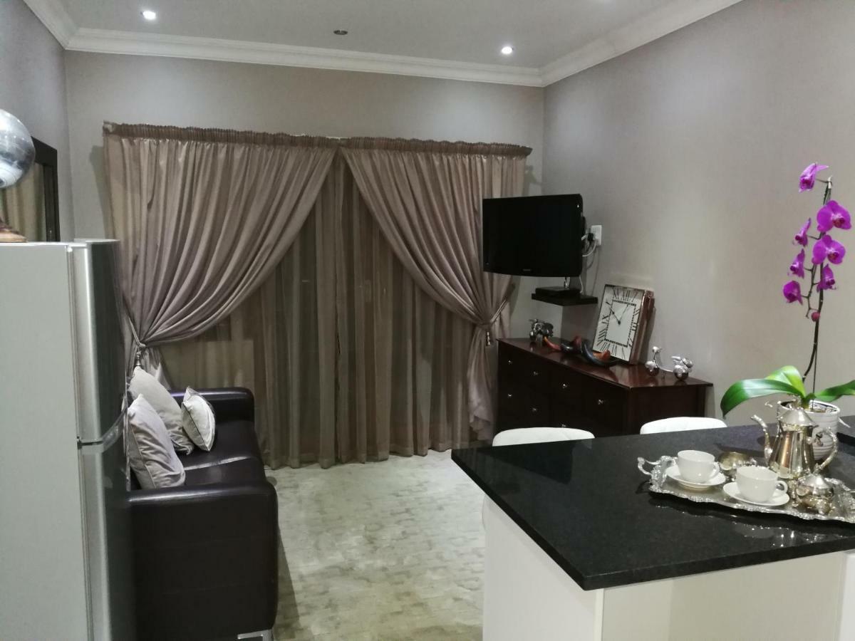 Uitenhage Pongola Road Self Catering Accommodation מראה חיצוני תמונה