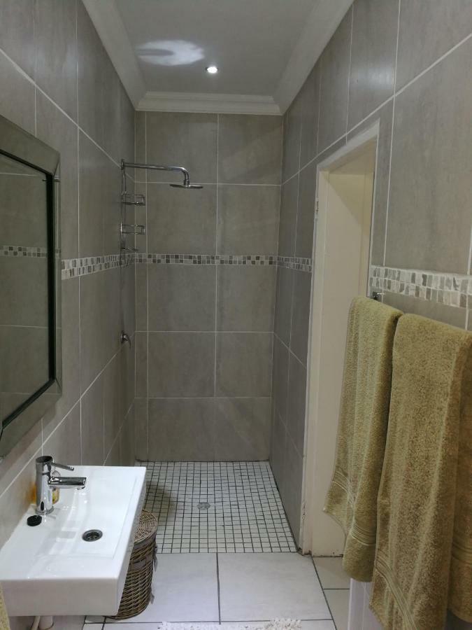Uitenhage Pongola Road Self Catering Accommodation מראה חיצוני תמונה
