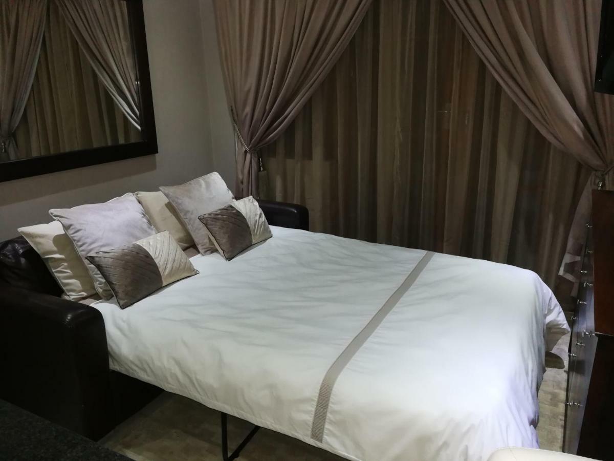 Uitenhage Pongola Road Self Catering Accommodation מראה חיצוני תמונה